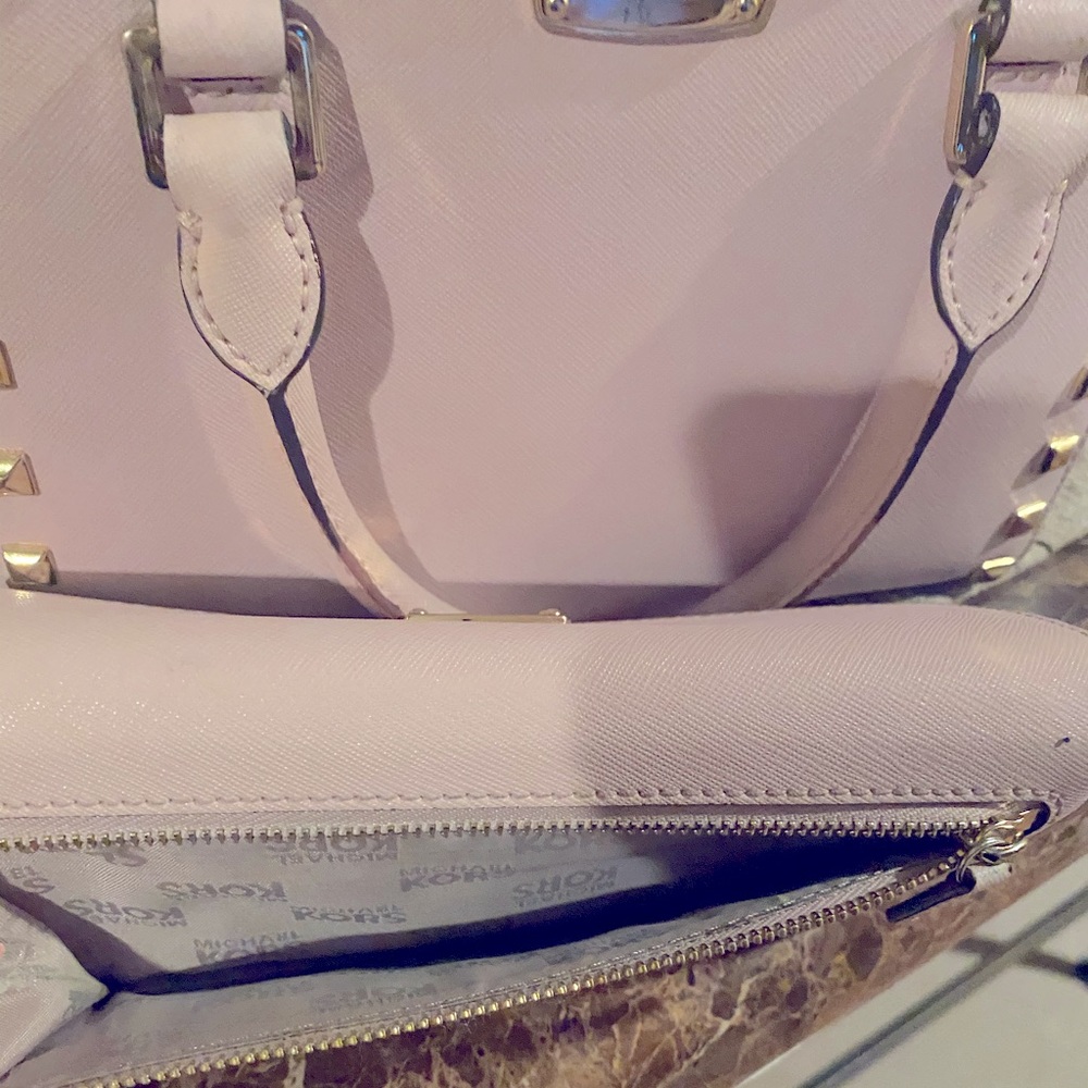 🌺MICHAEL KORS SMALL TOTE & WALLET 🌺 - Picture 3 of 6
